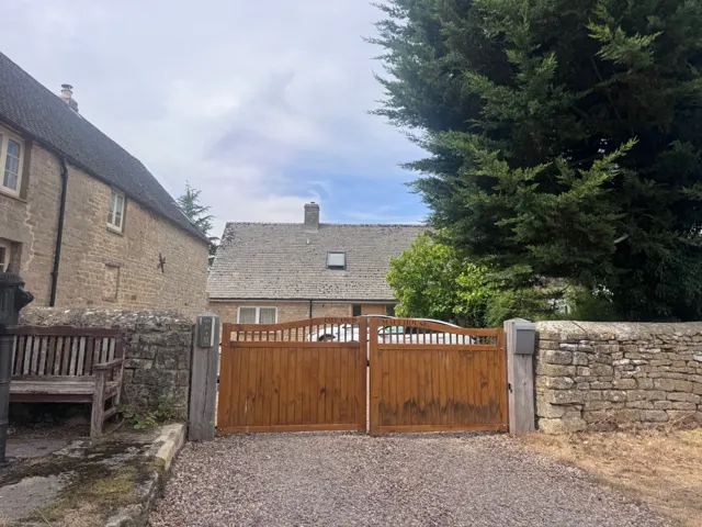 Entrance gates