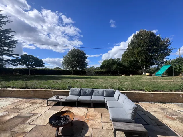 Garden and outdoor seating