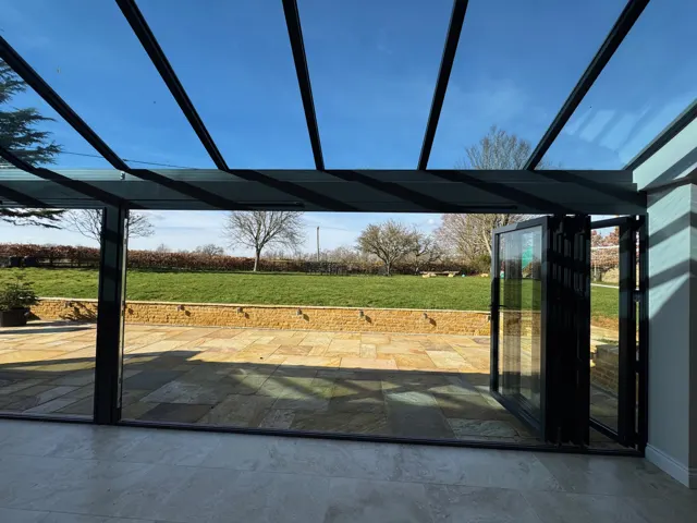 Covered terrace and garden