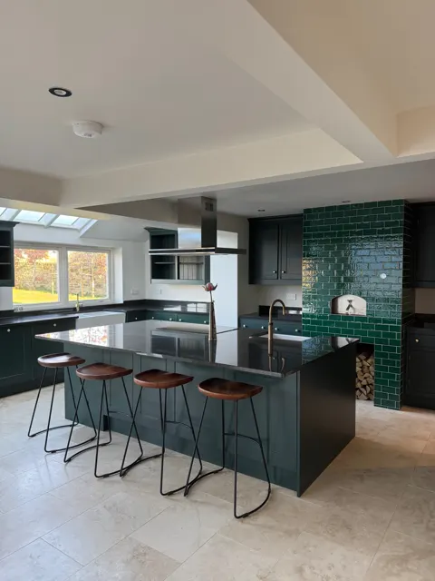 Kitchen and breakfast bar